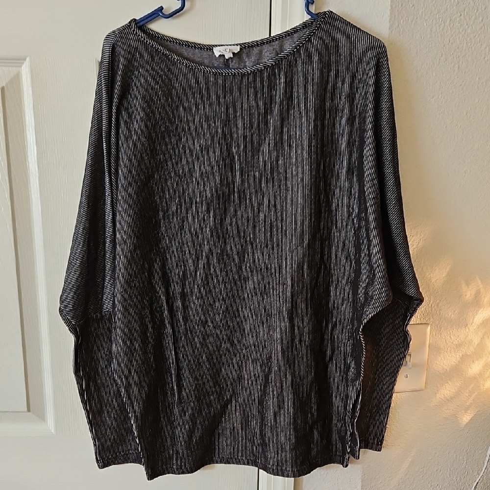 LA MIEL Black and White Striped Knit Top
